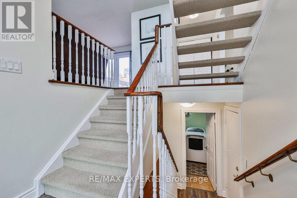 4 Amos Maynard Circle, Vaughan, Ontario  L4L 3B8 - Photo 2 - N12438909