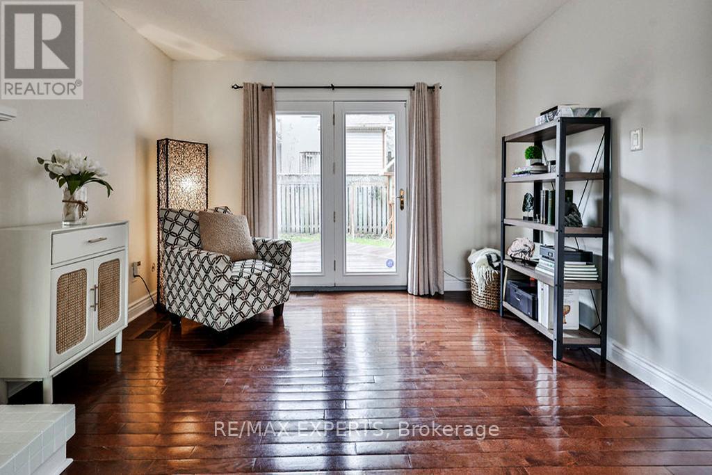 4 Amos Maynard Circle, Vaughan, Ontario  L4L 3B8 - Photo 4 - N12438909