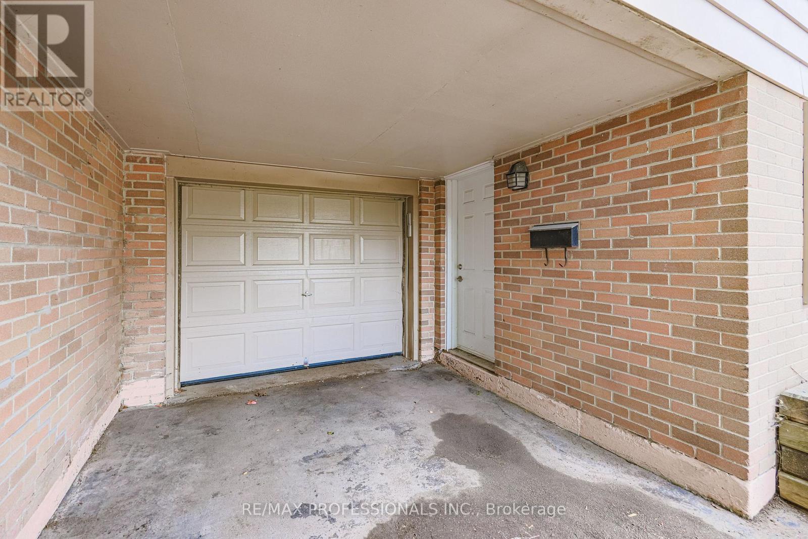 9 Donalbain Crescent, Markham (Royal Orchard), Ontario  L3T 3S3 - Photo 44 - N12472173