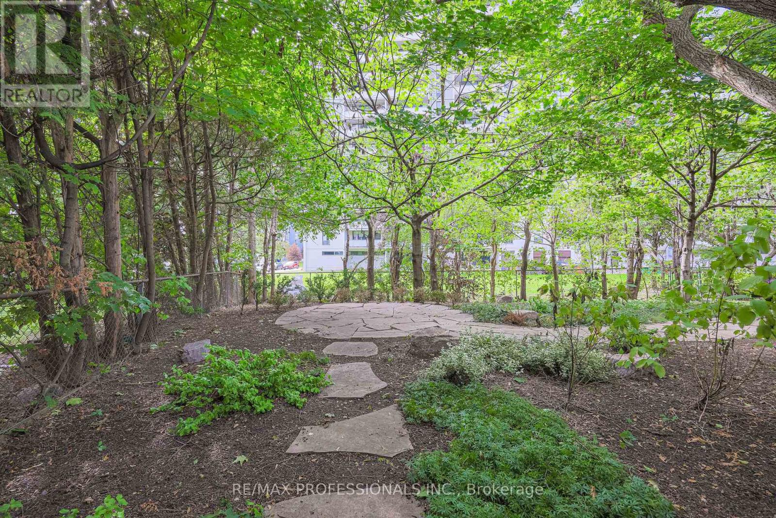 9 Donalbain Crescent, Markham (Royal Orchard), Ontario  L3T 3S3 - Photo 50 - N12472173