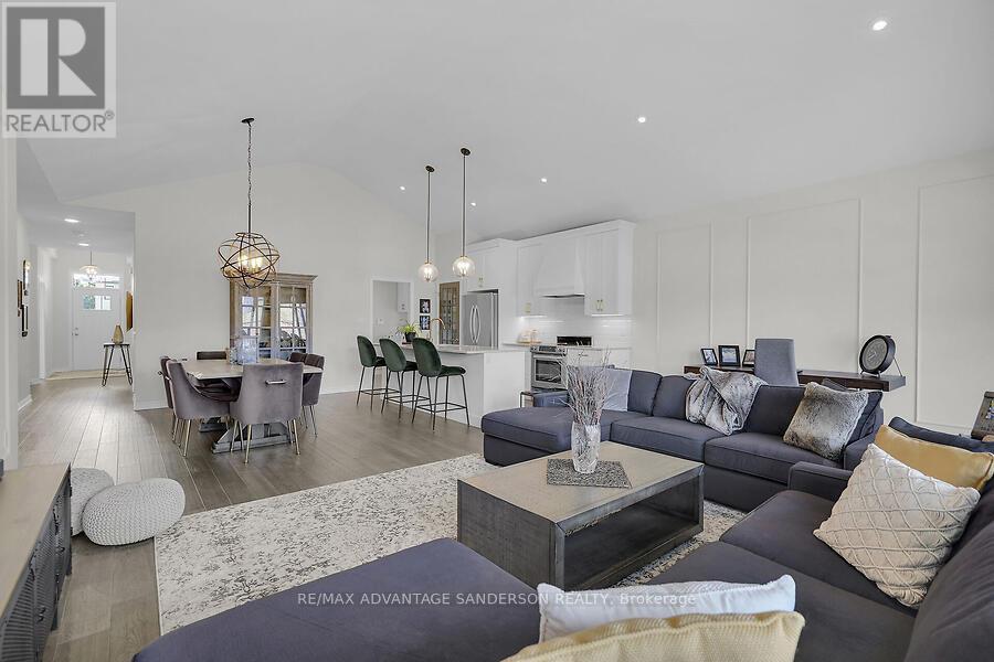 42 Bowman Drive, Middlesex Centre, Ontario  N0M 2A0 - Photo 18 - X12472335