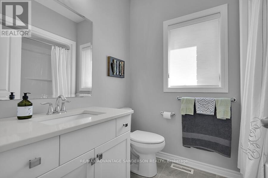42 Bowman Drive, Middlesex Centre, Ontario  N0M 2A0 - Photo 32 - X12472335