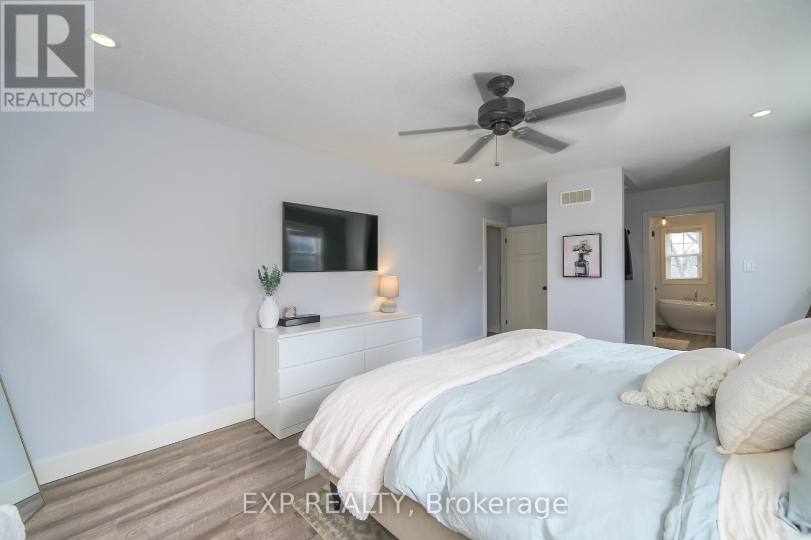 1276 Crumlin Side Road, London East (East J), Ontario  N5V 1R8 - Photo 28 - X12472350