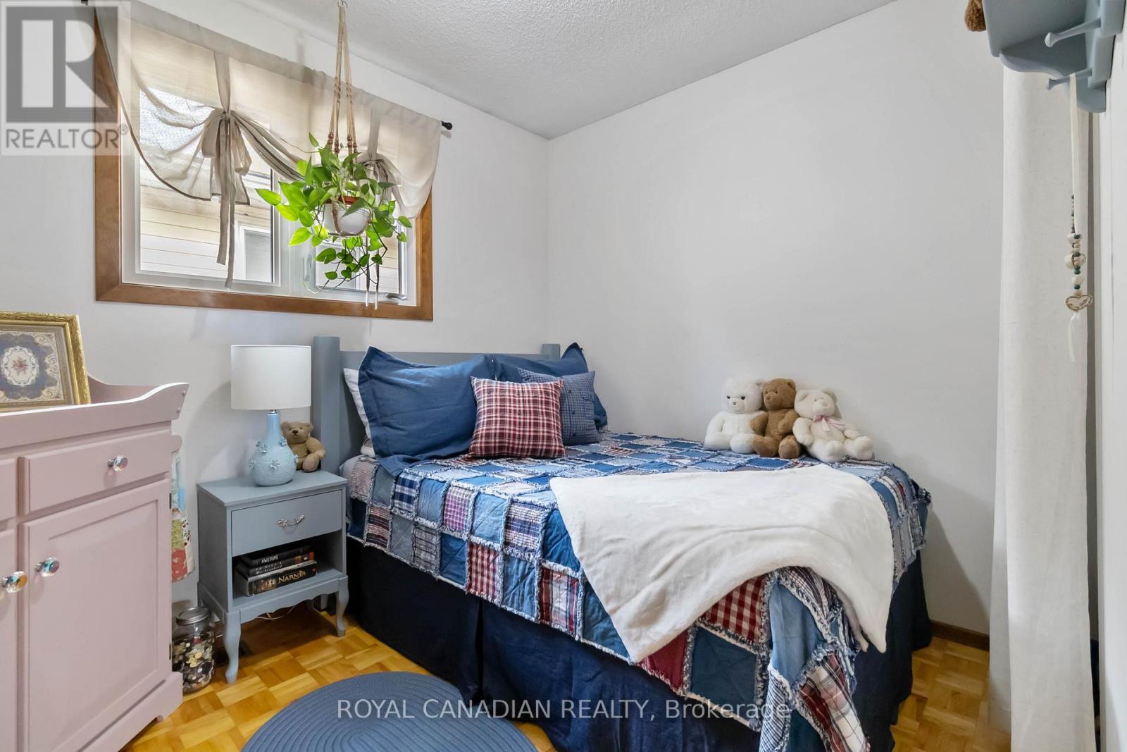 159 Hadati Road, Guelph (Grange Road), Ontario  N1E 6N3 - Photo 12 - X12472224