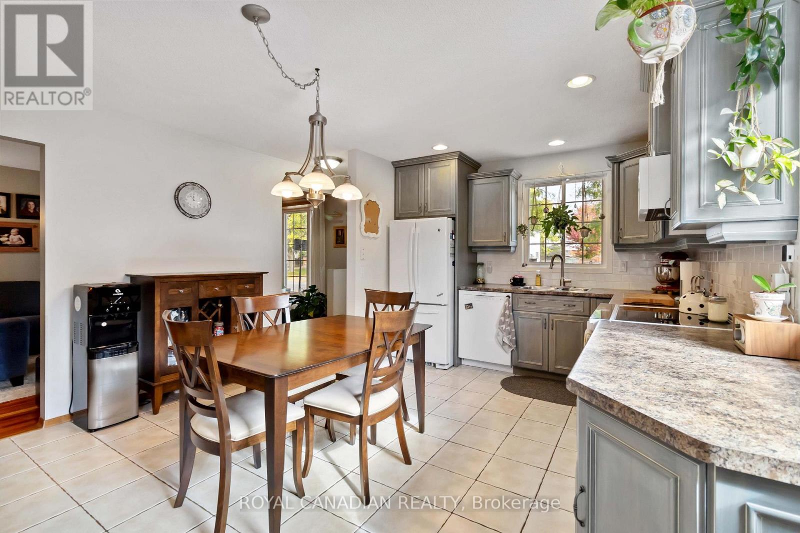 159 Hadati Road, Guelph (Grange Road), Ontario  N1E 6N3 - Photo 6 - X12472224