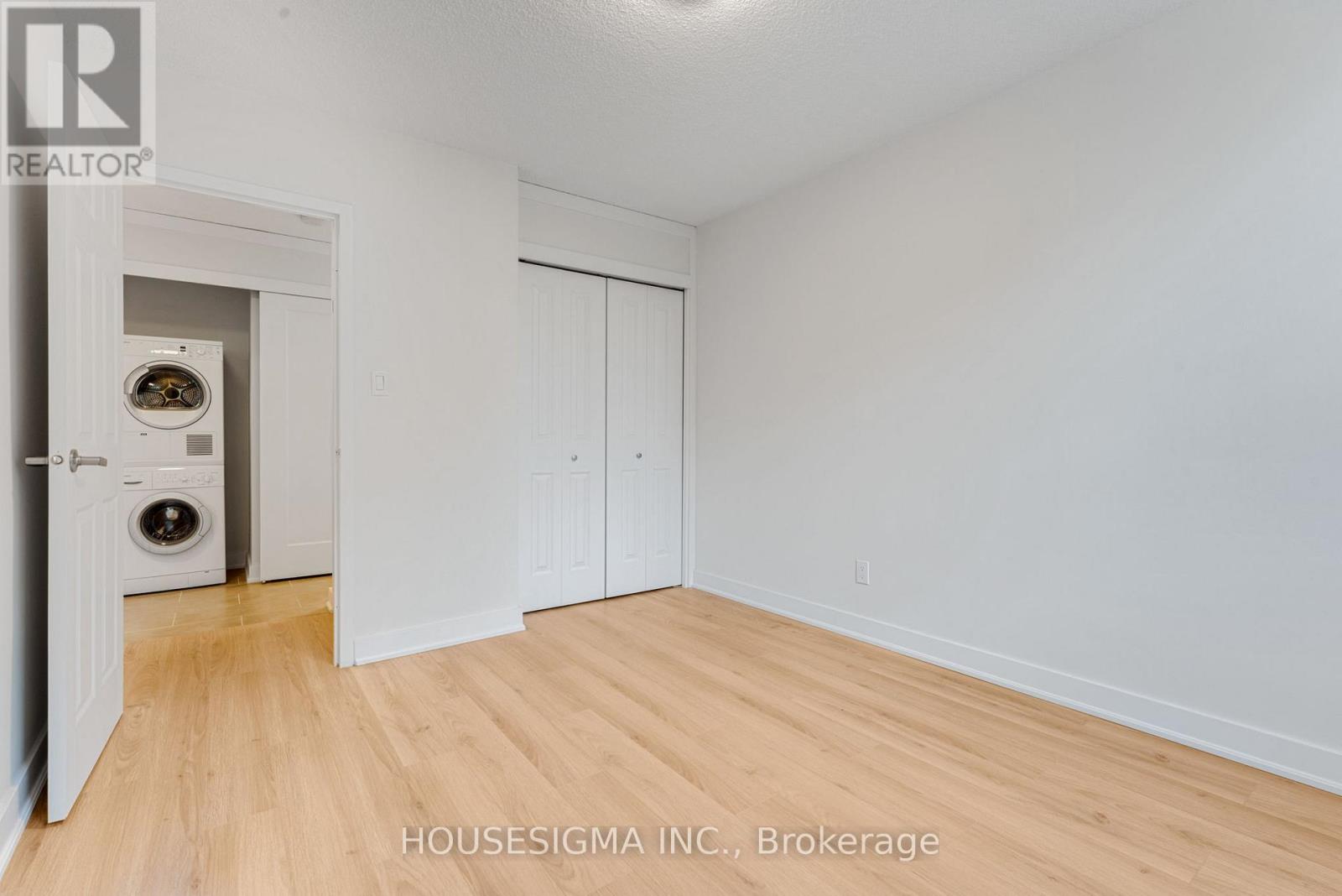 305 - 6400 Huggins Street, Niagara Falls, Ontario  L2J 3G5 - Photo 13 - X12472236