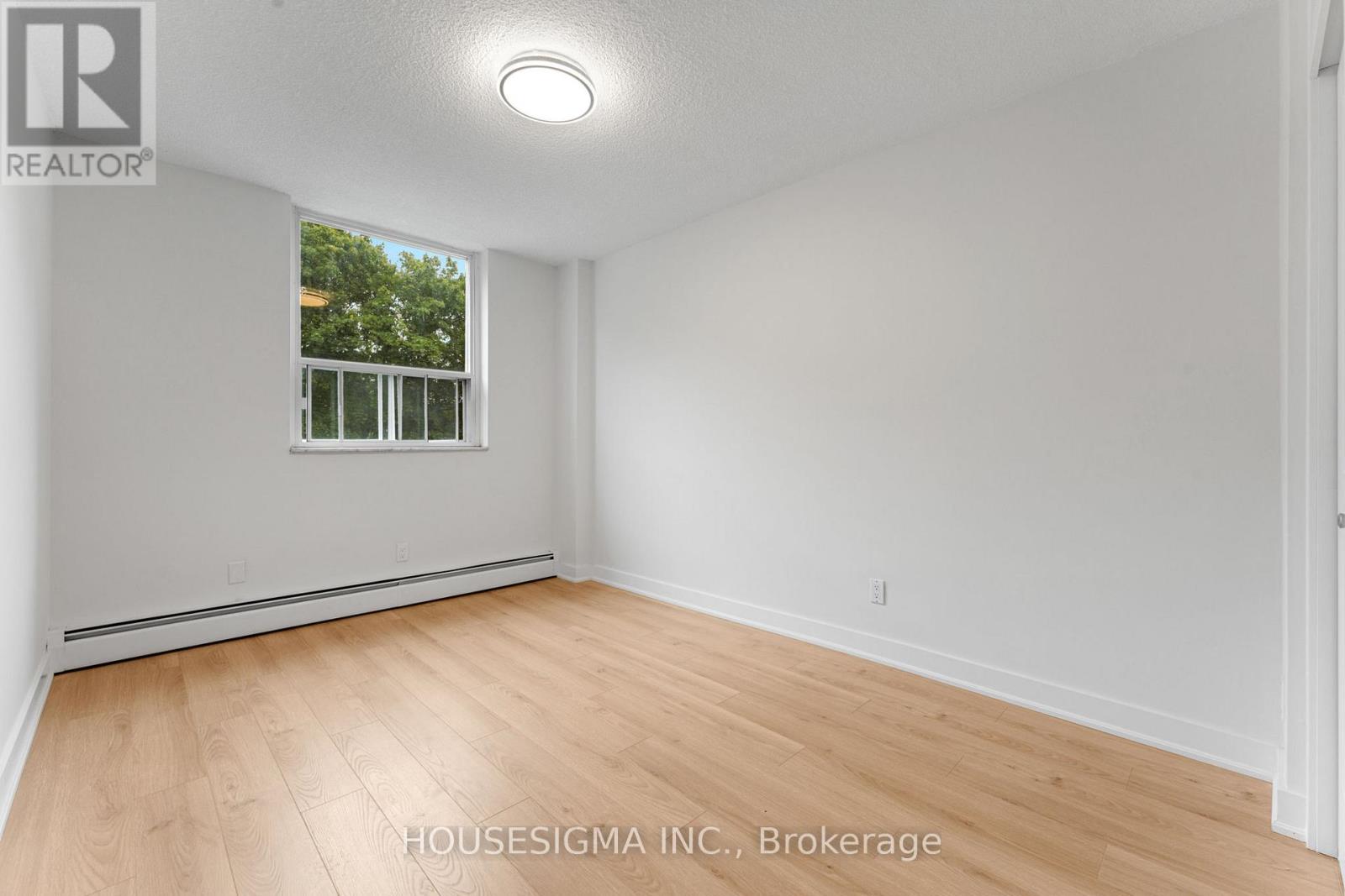 305 - 6400 Huggins Street, Niagara Falls, Ontario  L2J 3G5 - Photo 16 - X12472236