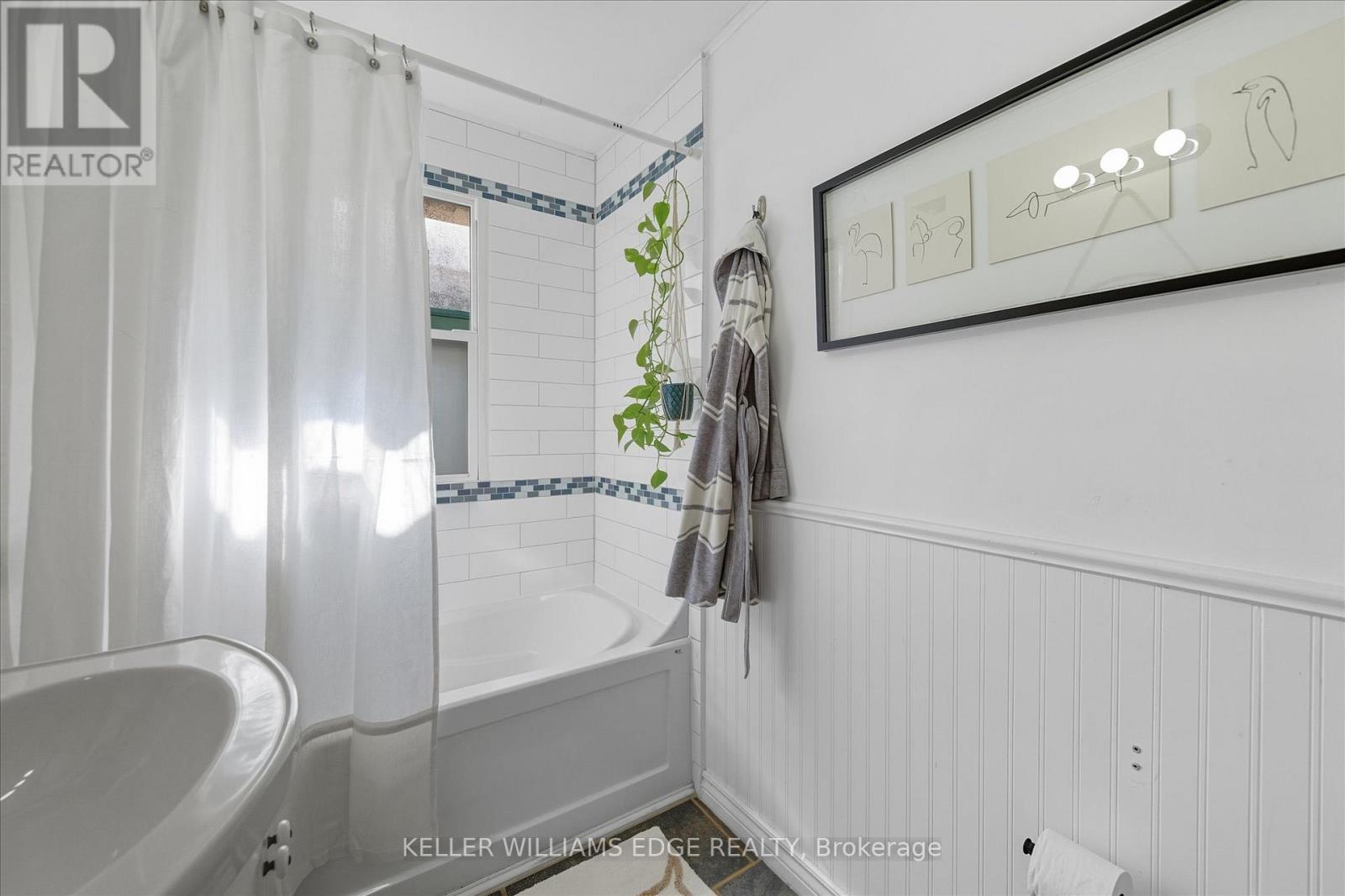 163 Grosvenor Avenue N, Hamilton (Crown Point), Ontario  L8L 7S7 - Photo 27 - X12472246