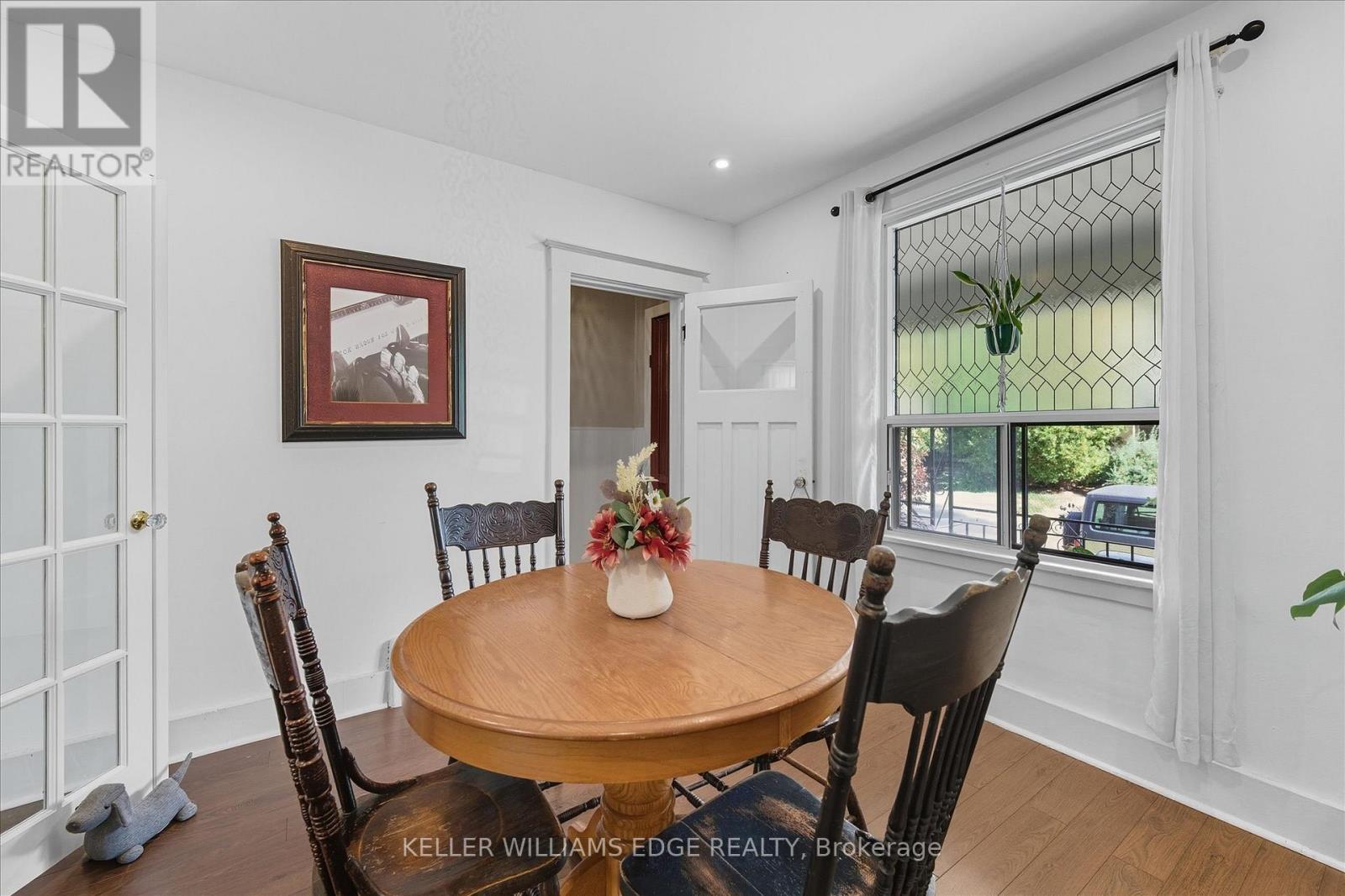 163 Grosvenor Avenue N, Hamilton (Crown Point), Ontario  L8L 7S7 - Photo 5 - X12472246