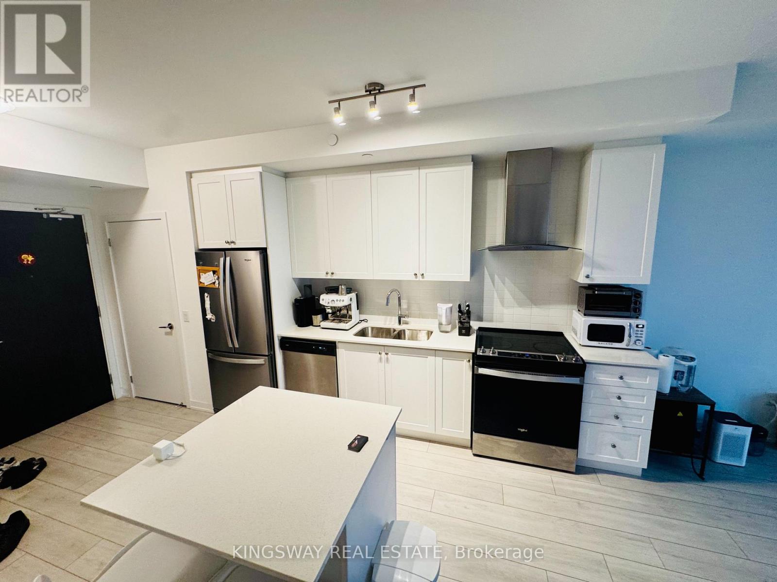 1807 - 55 Duke Street W, Kitchener, Ontario  N2H 0C9 - Photo 11 - X12472256