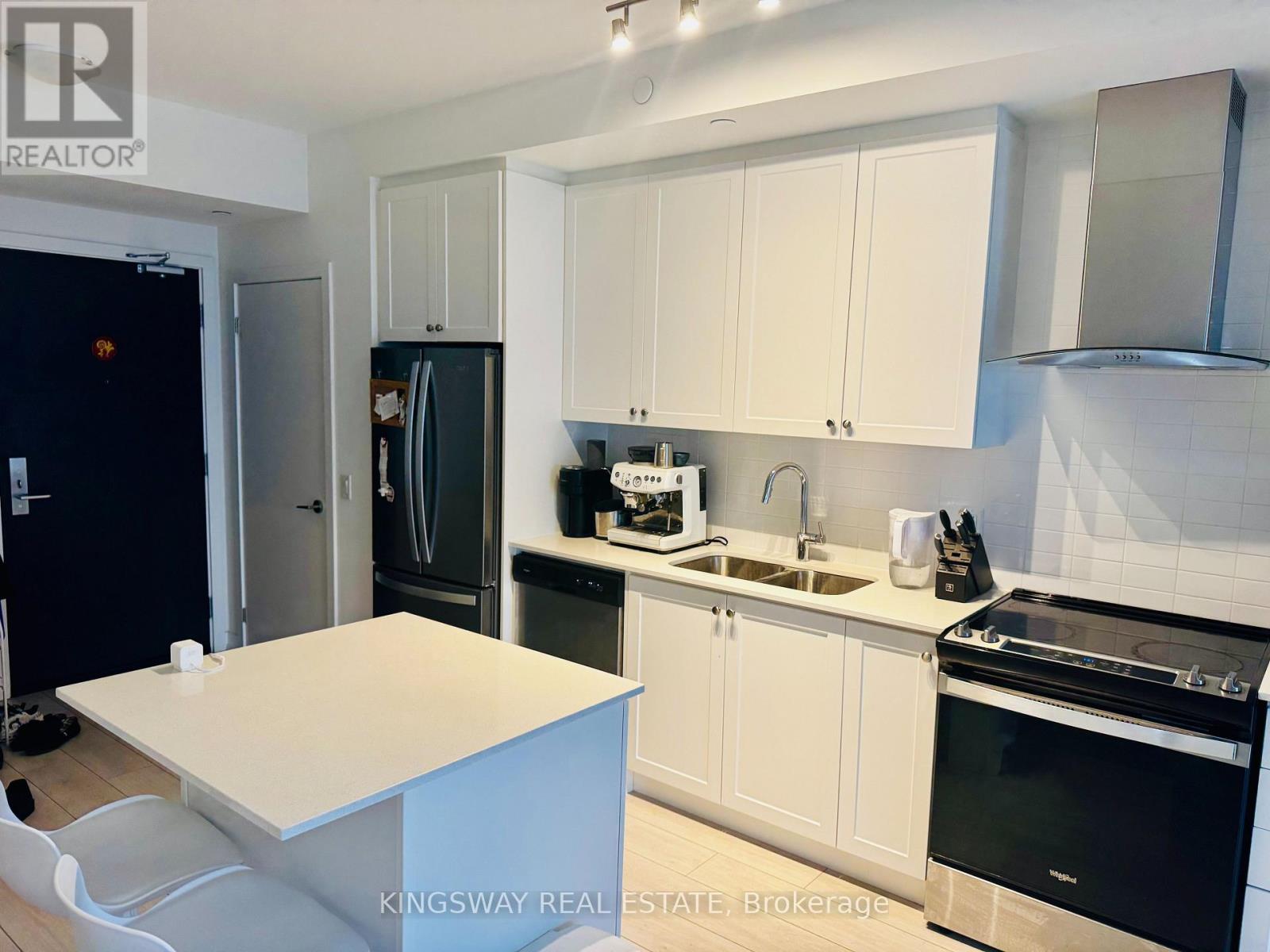 1807 - 55 Duke Street W, Kitchener, Ontario  N2H 0C9 - Photo 5 - X12472256