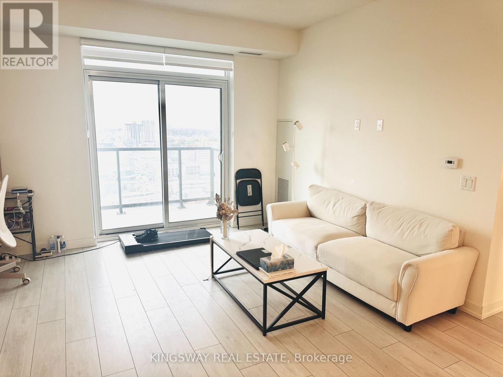 1807 - 55 Duke Street W, Kitchener, Ontario  N2H 0C9 - Photo 6 - X12472256