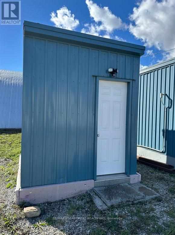 7631 Twenty Road W, West Lincoln, Ontario  L0R 2A0 - Photo 10 - X12472266