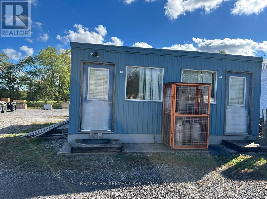 7631 Twenty Road W, West Lincoln, Ontario  L0R 2A0 - Photo 9 - X12472266