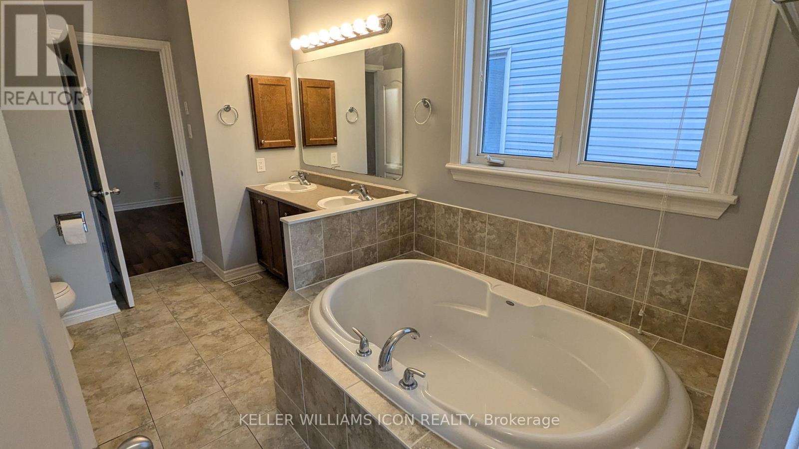 764 Fletcher Circle, Ottawa, Ontario  K2T 0A8 - Photo 13 - X12438922