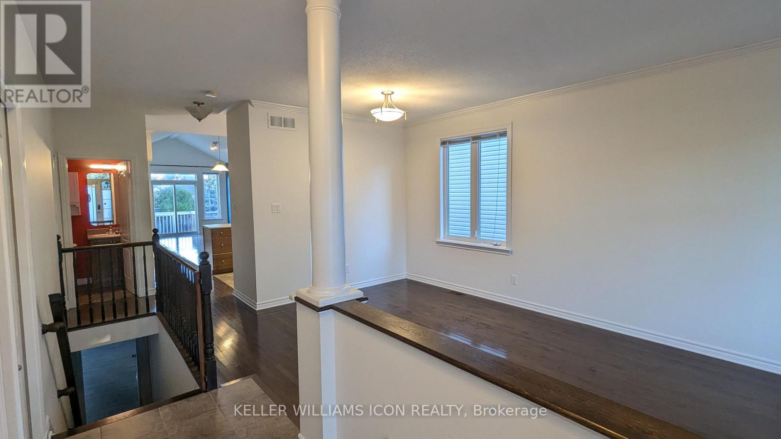 764 Fletcher Circle, Ottawa, Ontario  K2T 0A8 - Photo 3 - X12438922
