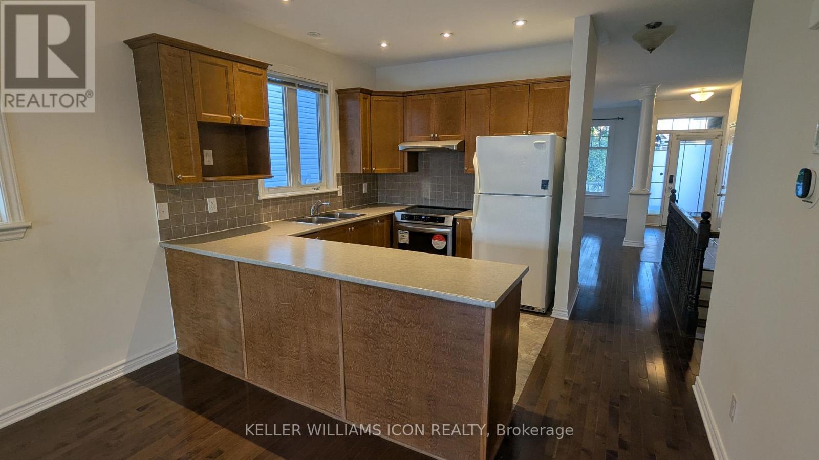 764 Fletcher Circle, Ottawa, Ontario  K2T 0A8 - Photo 7 - X12438922