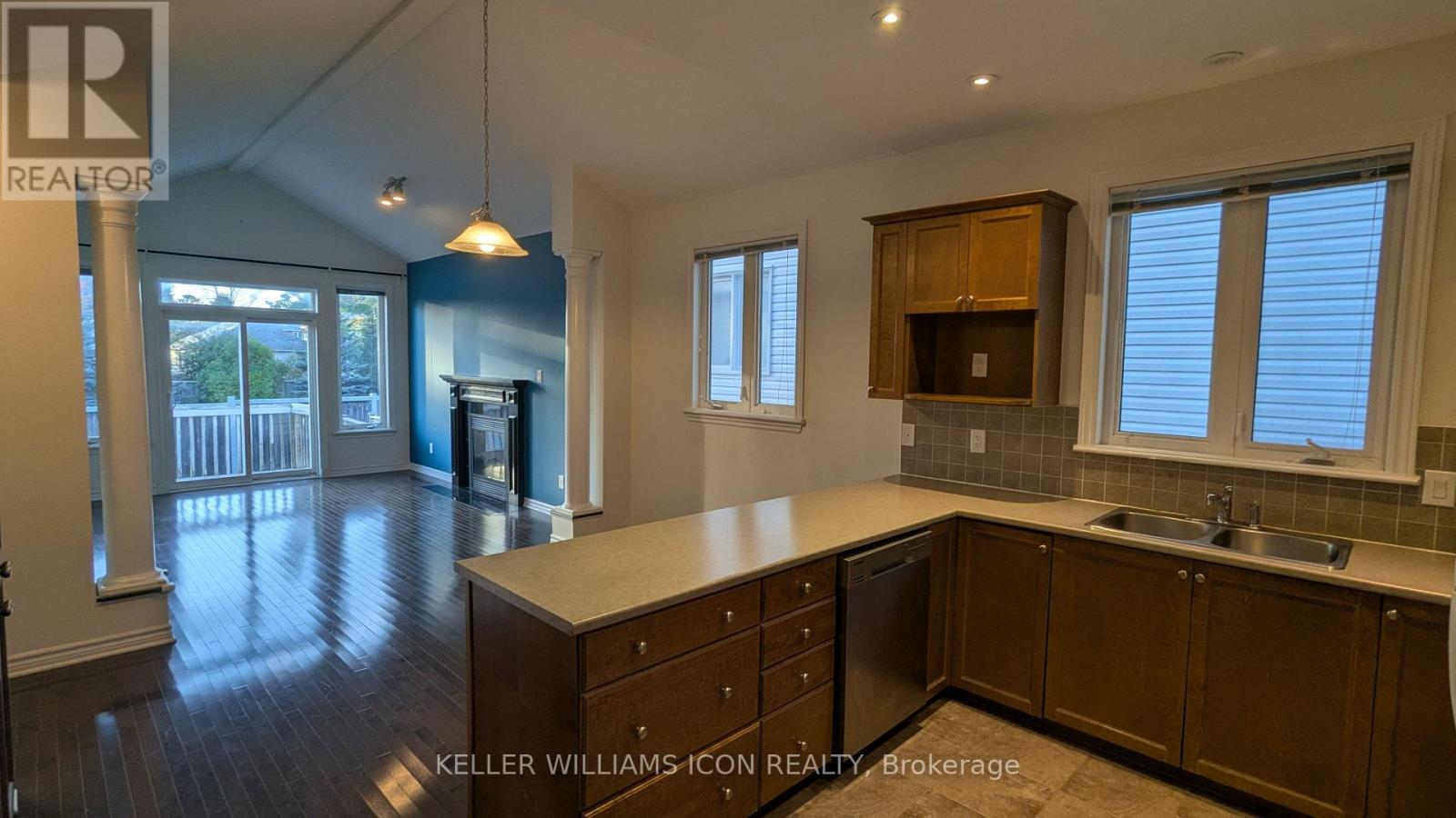 764 Fletcher Circle, Ottawa, Ontario  K2T 0A8 - Photo 6 - X12438922