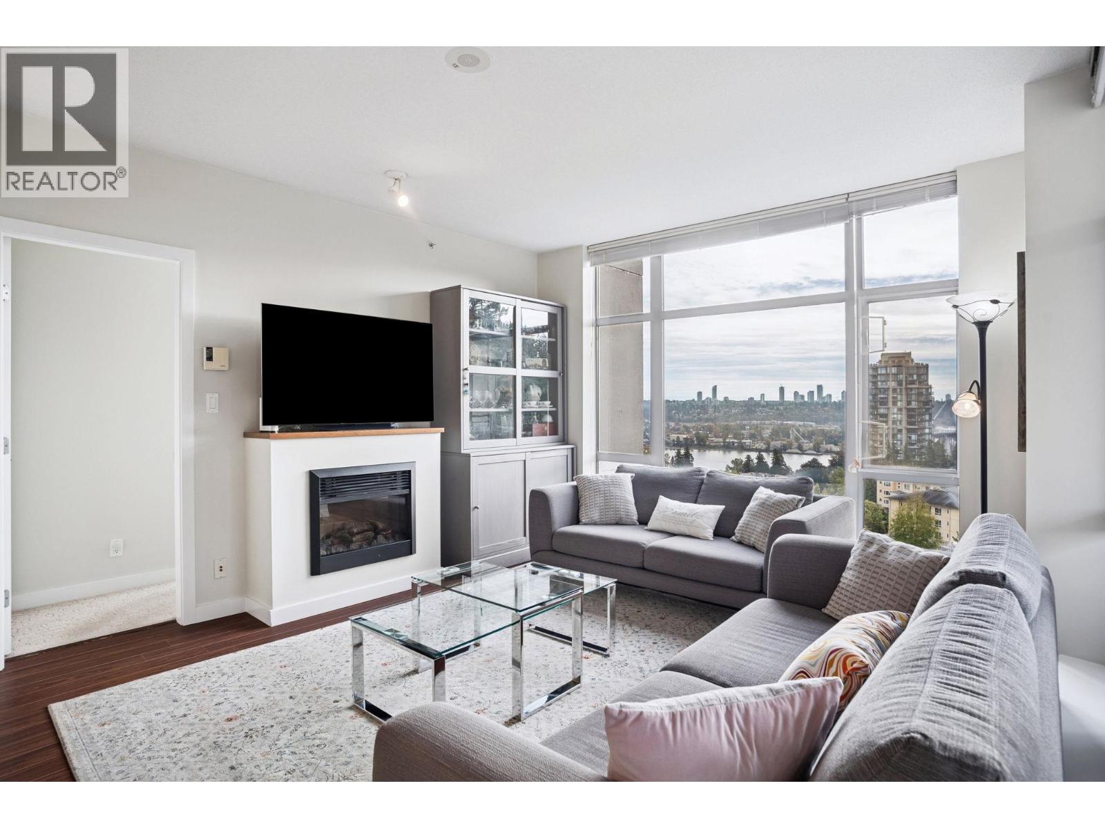 1106 280 Ross Drive, New Westminster, British Columbia  V3L 0C2 - Photo 3 - R3059907