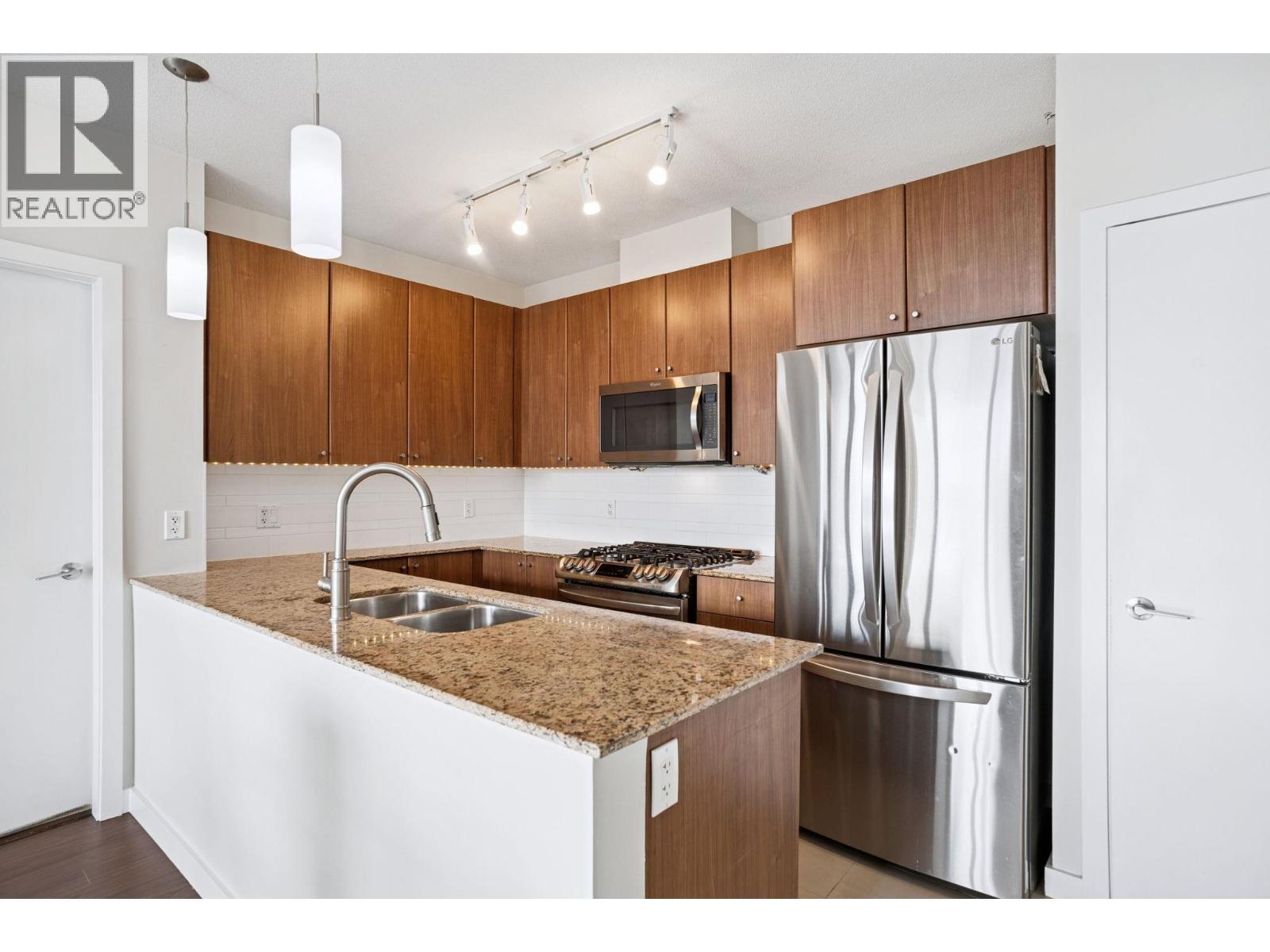 1106 280 Ross Drive, New Westminster, British Columbia  V3L 0C2 - Photo 9 - R3059907