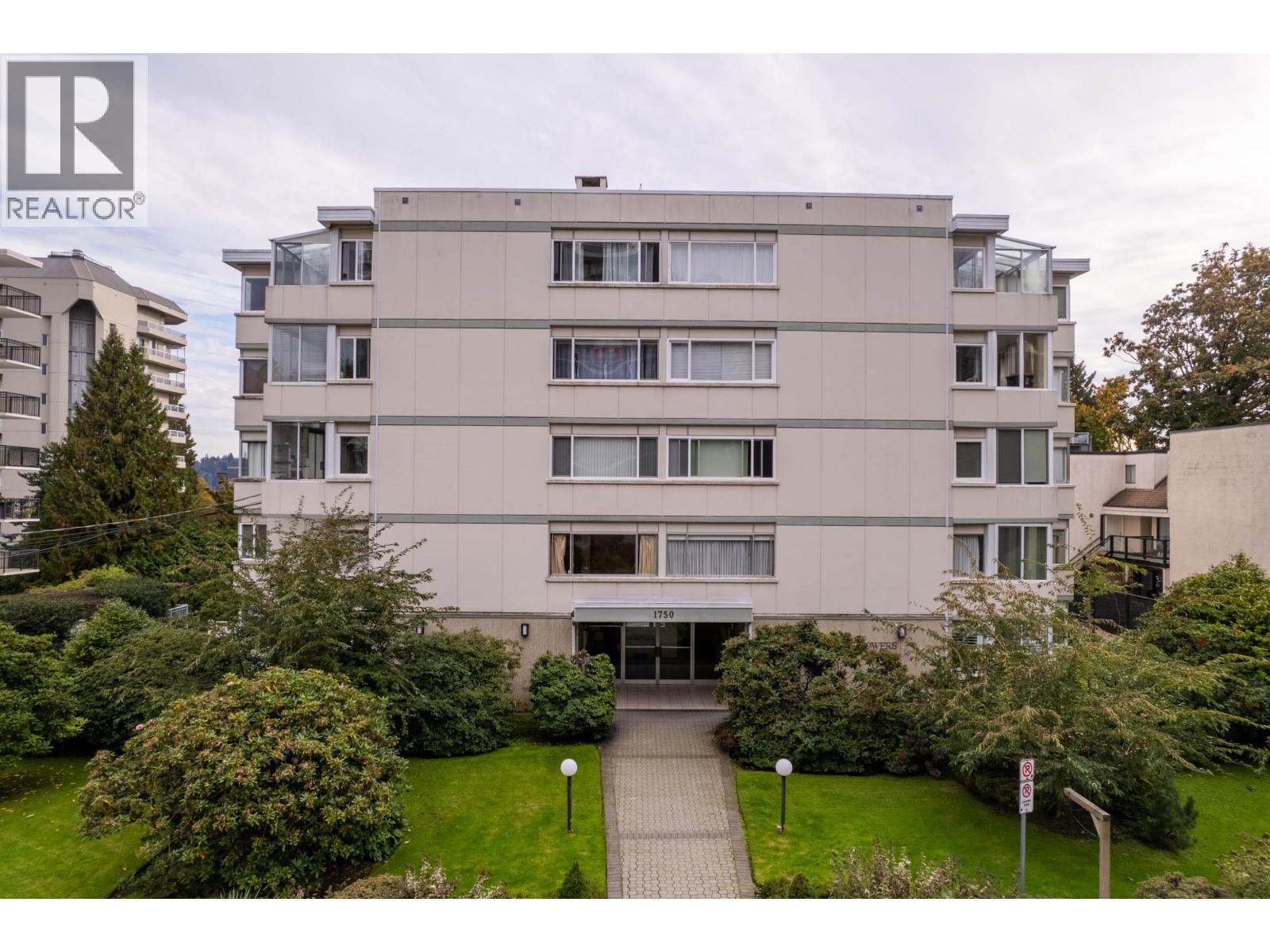 402 1750 ESQUIMALT AVENUE, west vancouver, British Columbia