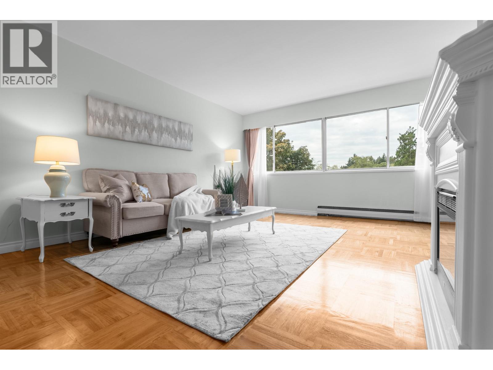 402 1750 Esquimalt Avenue, West Vancouver, British Columbia  V7V 1R8 - Photo 3 - R3059985