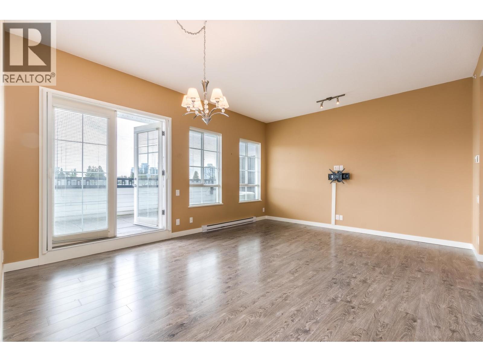 415 553 Foster Avenue, Coquitlam, British Columbia  V3J 0B5 - Photo 10 - R3060000