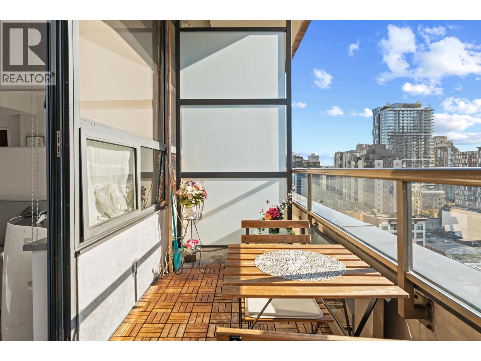 910 1010 HOWE STREET, vancouver, British Columbia