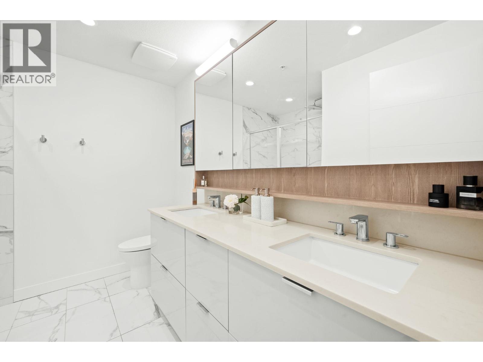 Th8 108 E 8th Street, North Vancouver, British Columbia  V7L 0H1 - Photo 20 - R3060016