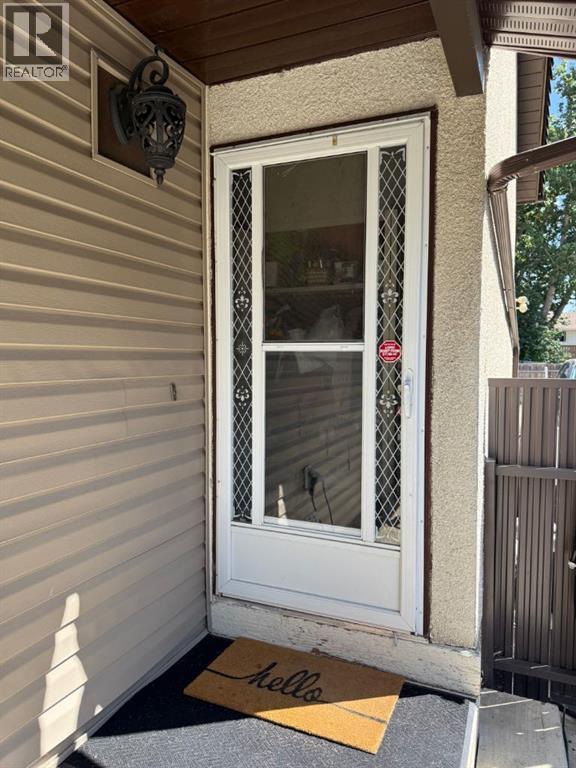 10 Columbia Place W, Lethbridge, Alberta  T1K 5A8 - Photo 2 - A2250468