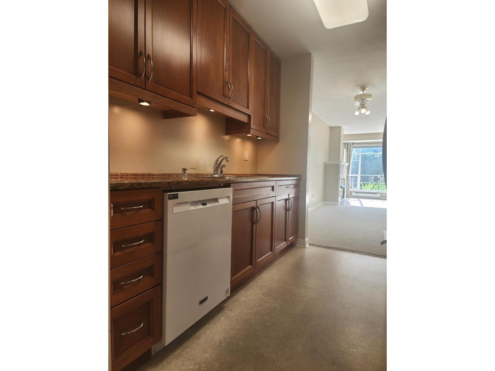 13 7127 124 Street, Surrey, British Columbia  V3W 3W9 - Photo 7 - R3042110