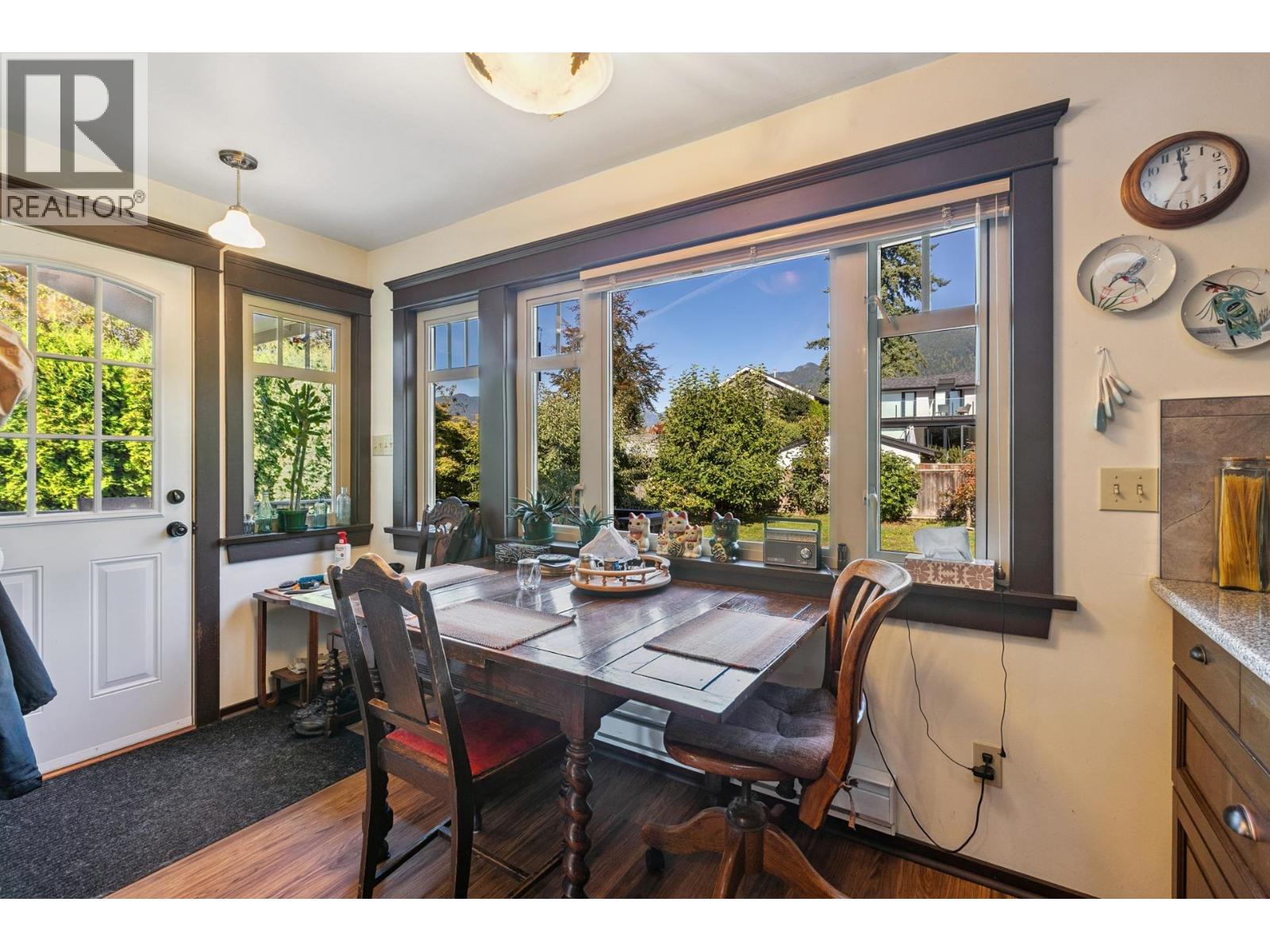 234 W Windsor Road, North Vancouver, British Columbia  V7N 2N1 - Photo 14 - R3060018