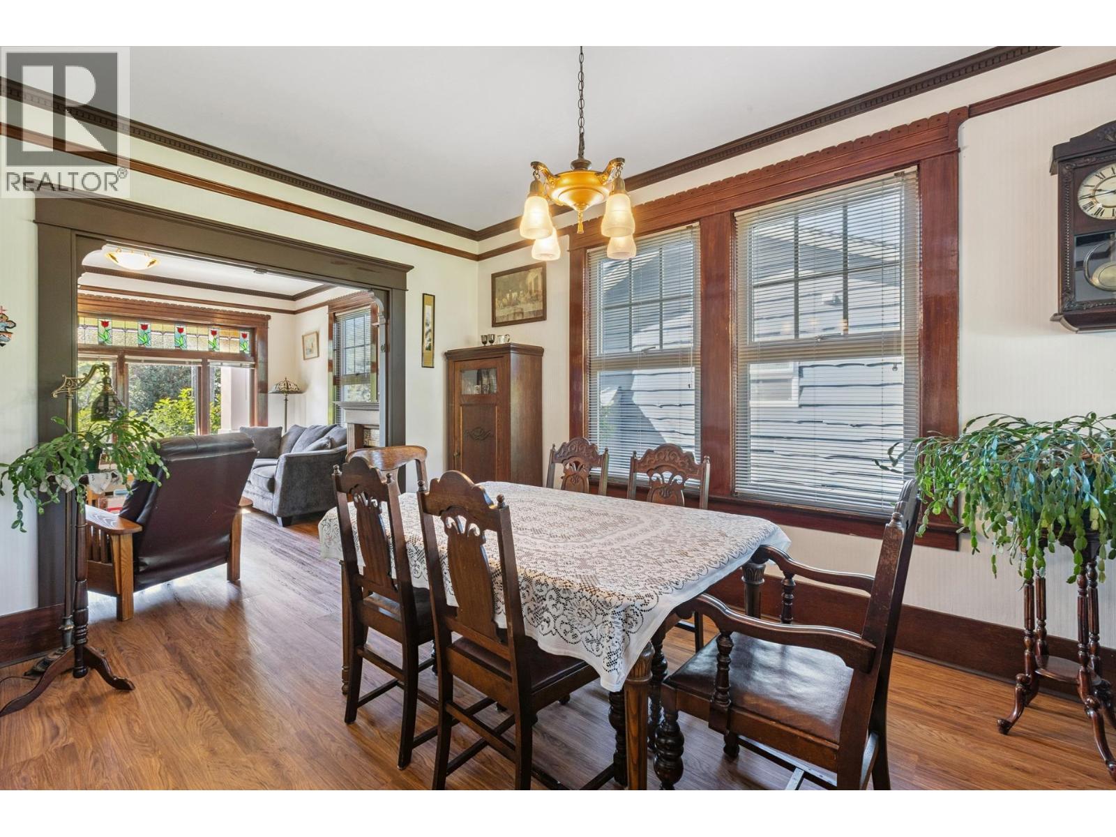 234 W Windsor Road, North Vancouver, British Columbia  V7N 2N1 - Photo 9 - R3060018