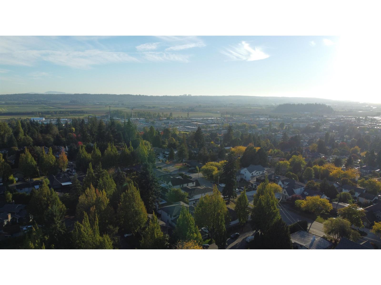 18266 60 Avenue, Surrey, British Columbia  V3S 1V8 - Photo 7 - R3053431