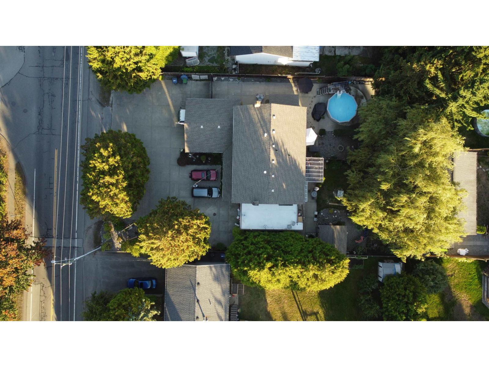 18266 60 Avenue, Surrey, British Columbia  V3S 1V8 - Photo 6 - R3053431