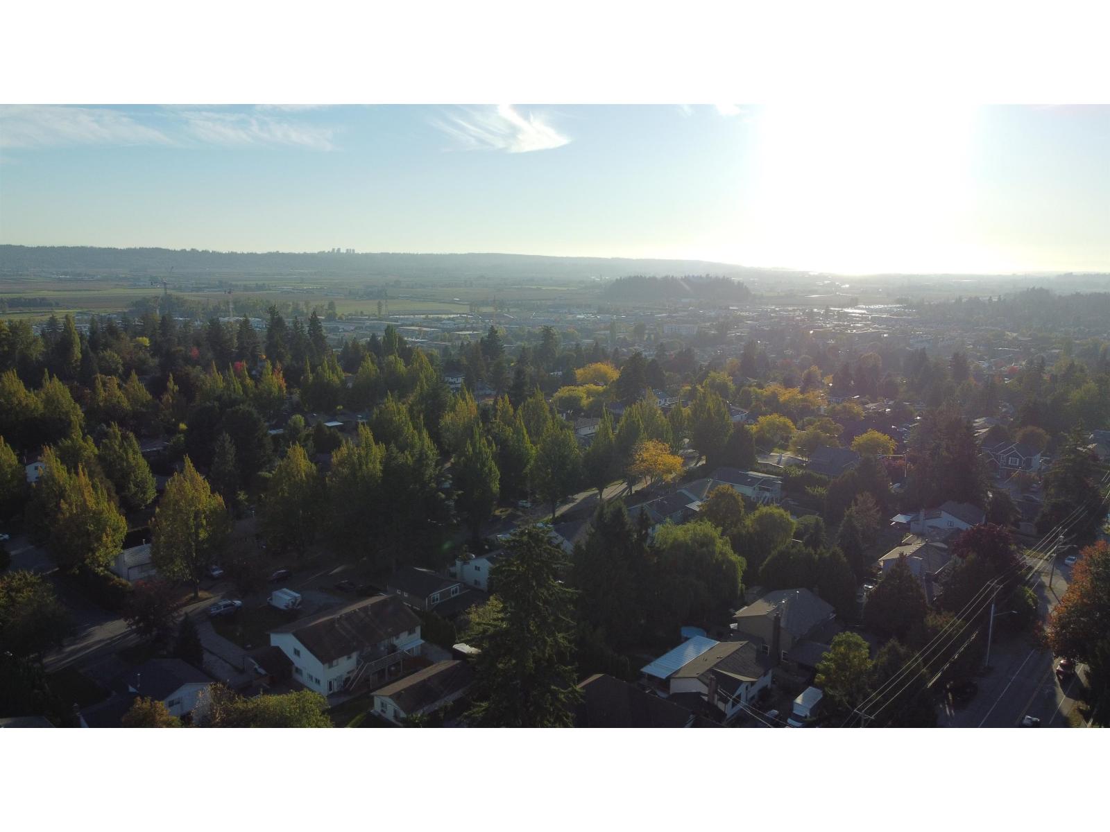 18266 60 Avenue, Surrey, British Columbia  V3S 1V8 - Photo 11 - R3053431