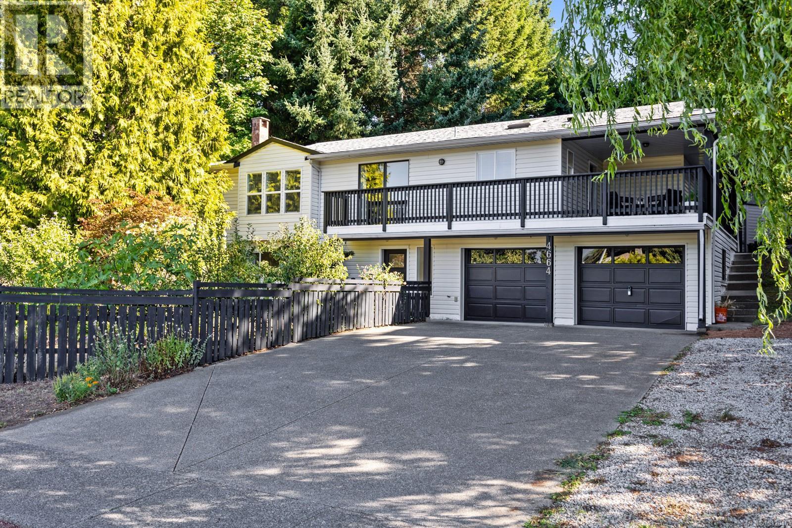 4664 Cruickshank Ave, Courtenay, British Columbia