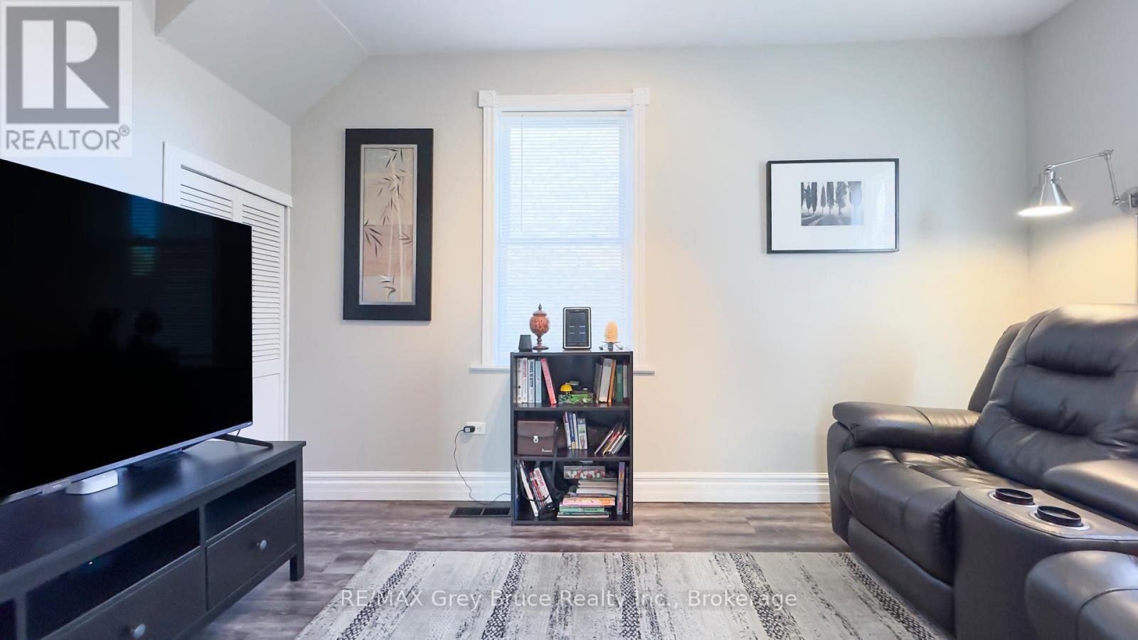 173 5th Avenue W, Arran-Elderslie, Ontario  N0G 1L0 - Photo 10 - X12472349