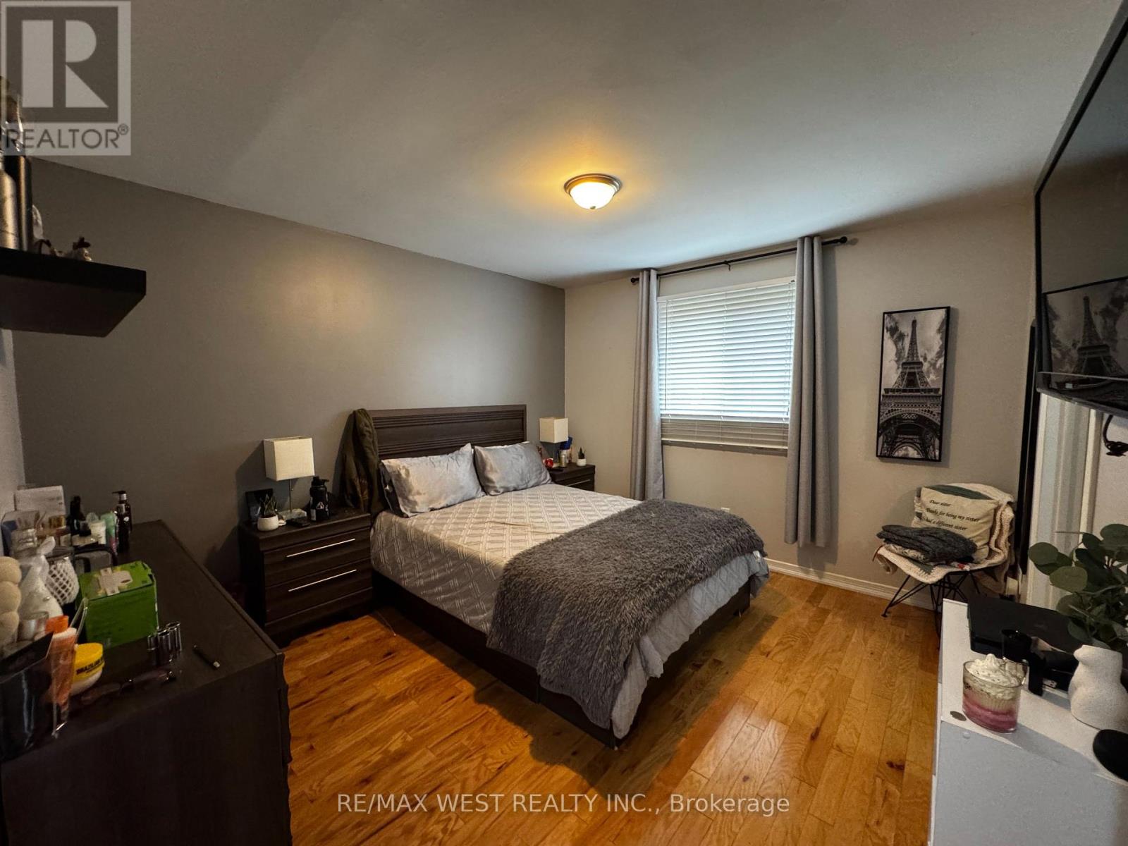 11 Turner Court, Bradford West Gwillimbury, Ontario  L3Z 2W3 - Photo 10 - N12422350