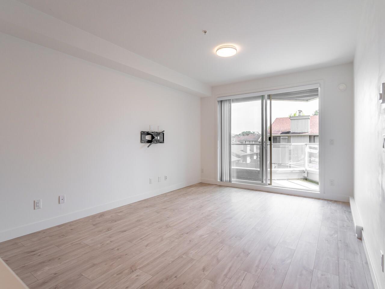 304 32838 Landeau Place, Abbotsford, British Columbia  V2S 0M6 - Photo 9 - R3060053