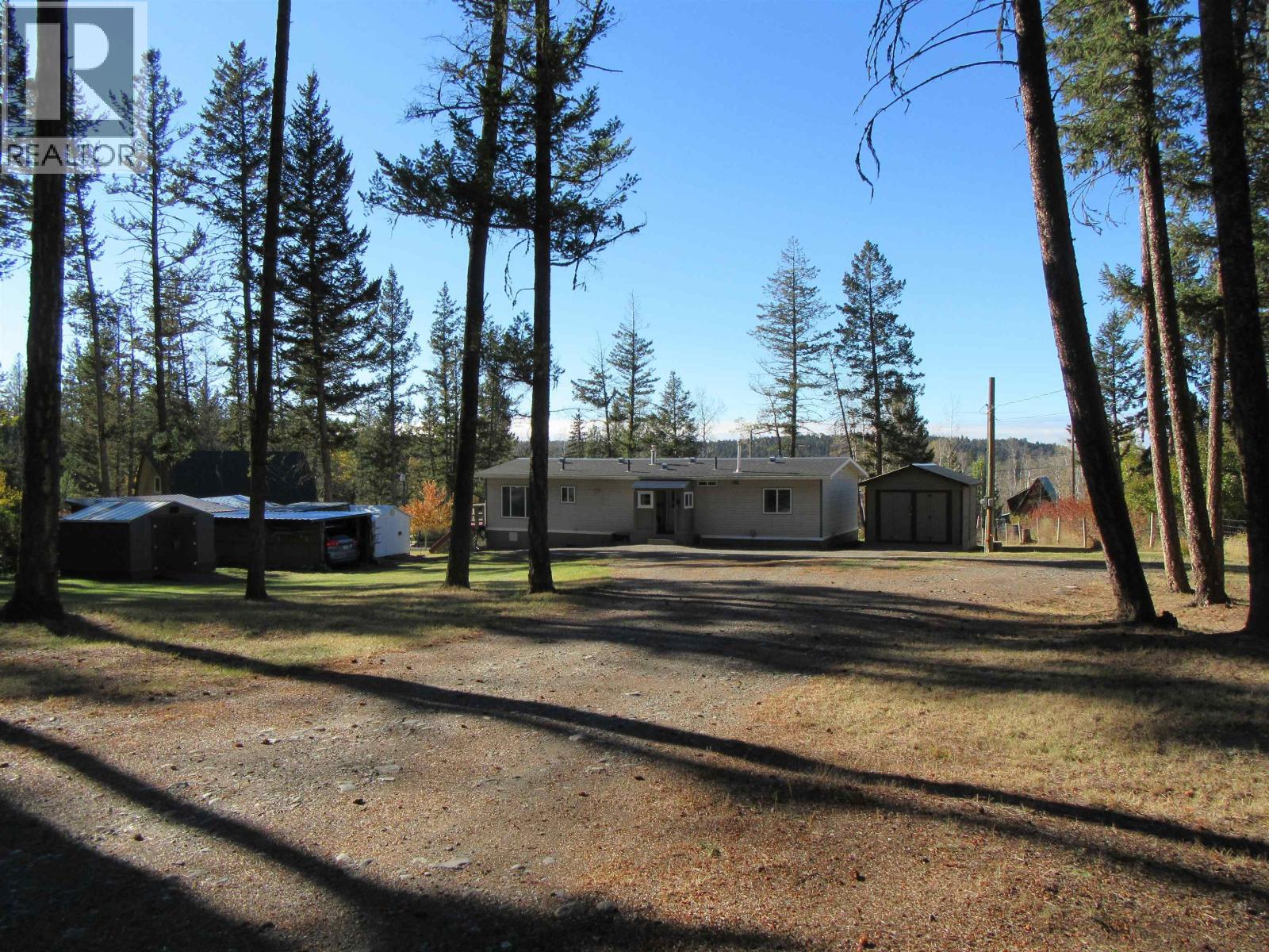 4866 Kemmi Crescent, 108 Mile Ranch, British Columbia  V0K 2Z0 - Photo 2 - R3059996