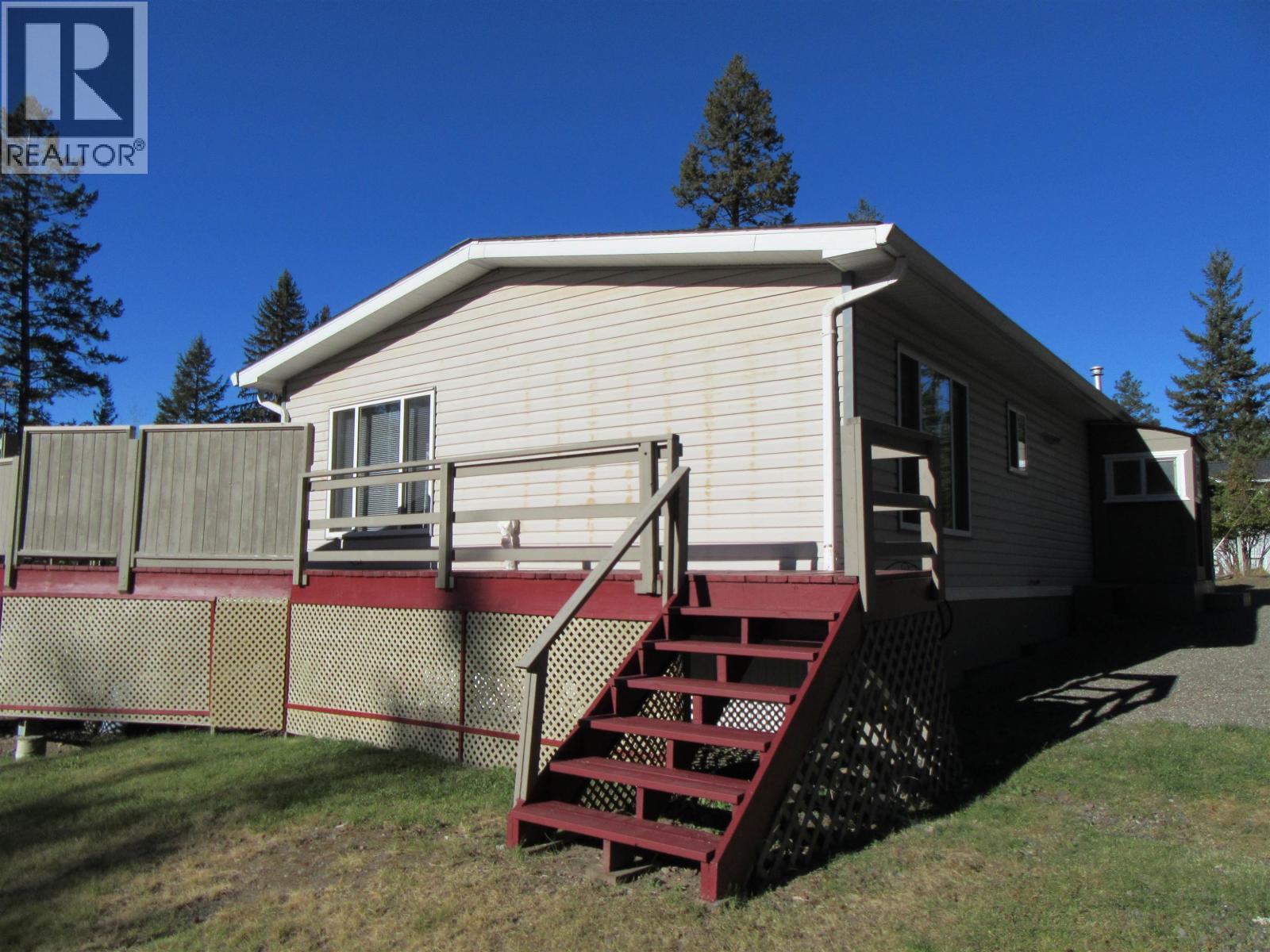 4866 Kemmi Crescent, 108 Mile Ranch, British Columbia  V0K 2Z0 - Photo 6 - R3059996