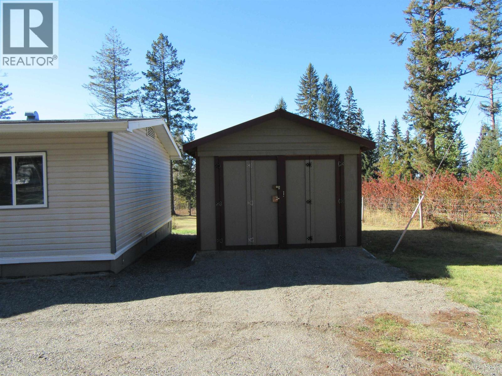 4866 Kemmi Crescent, 108 Mile Ranch, British Columbia  V0K 2Z0 - Photo 15 - R3059996