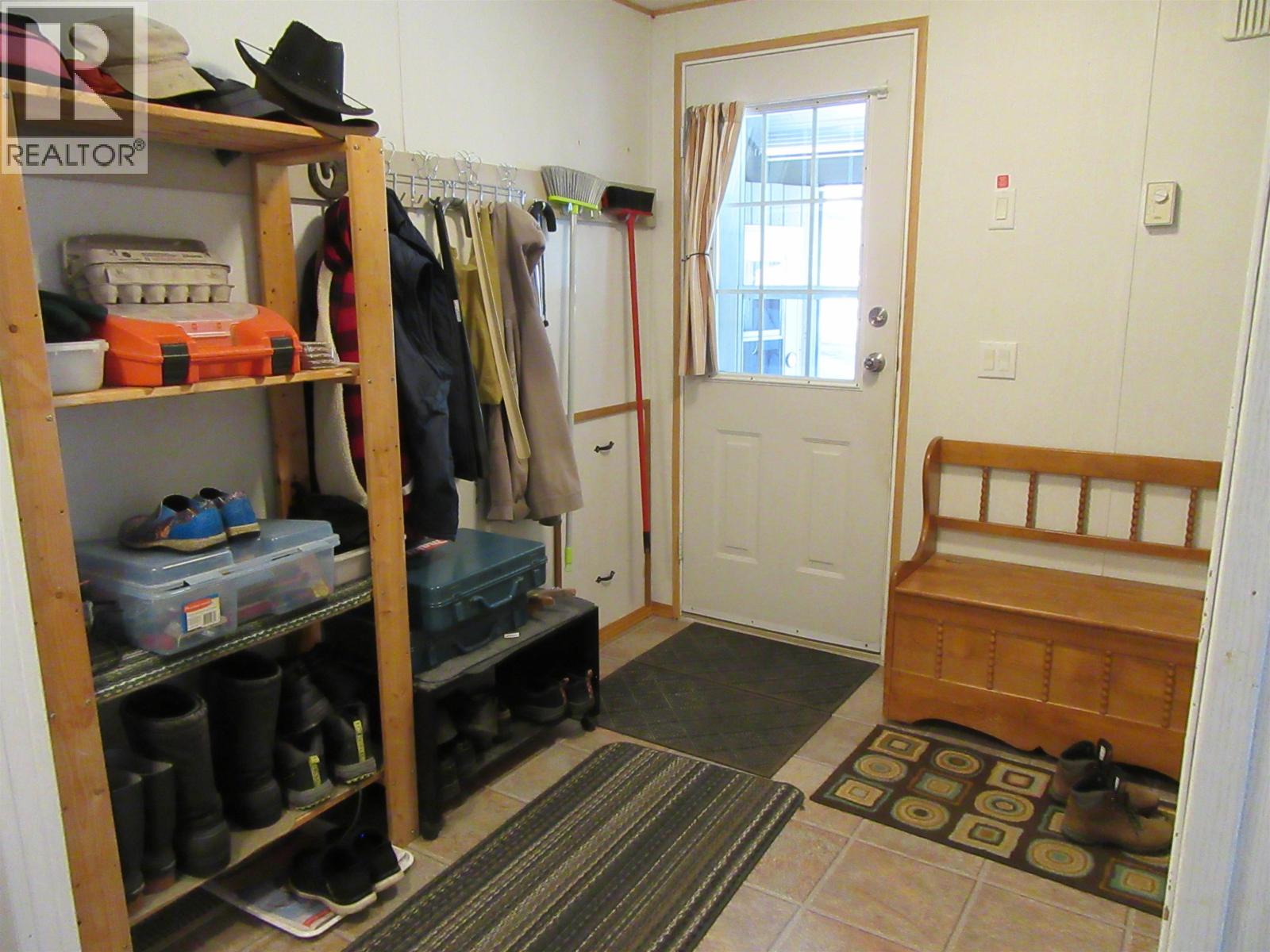 4866 Kemmi Crescent, 108 Mile Ranch, British Columbia  V0K 2Z0 - Photo 35 - R3059996