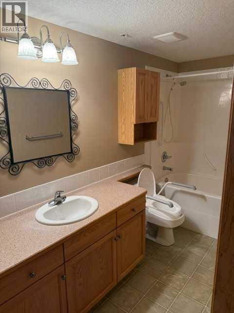 203, 15 Everstone Drive Sw, Calgary, Alberta  T2Y 5B5 - Photo 7 - A2262622