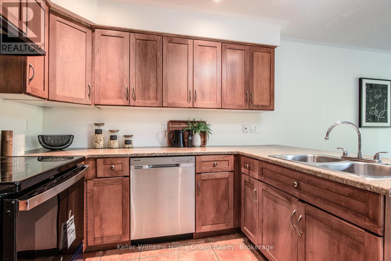 230 Rickson Avenue, Guelph, Ontario  N1G 5H1 - Photo 5 - X12471978