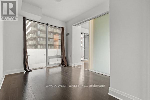 2401 - 65 St. Mary Street, Toronto, Ontario  M5S 0A6 - Photo 12 - C12464329