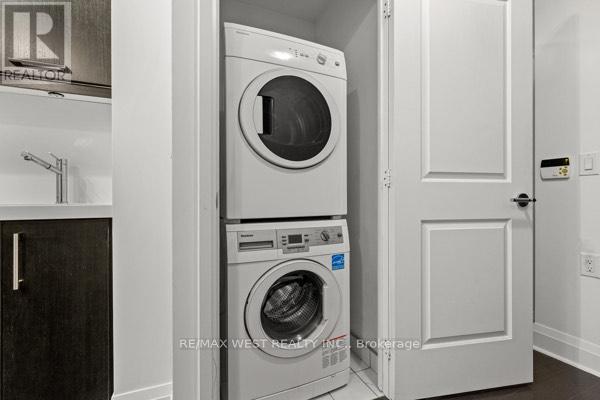 2401 - 65 St. Mary Street, Toronto, Ontario  M5S 0A6 - Photo 14 - C12464329