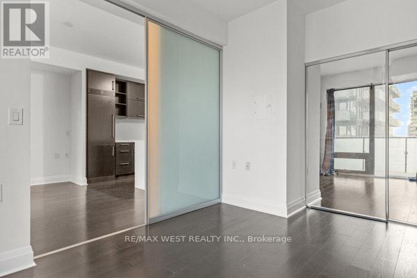 2401 - 65 St. Mary Street, Toronto, Ontario  M5S 0A6 - Photo 10 - C12464329
