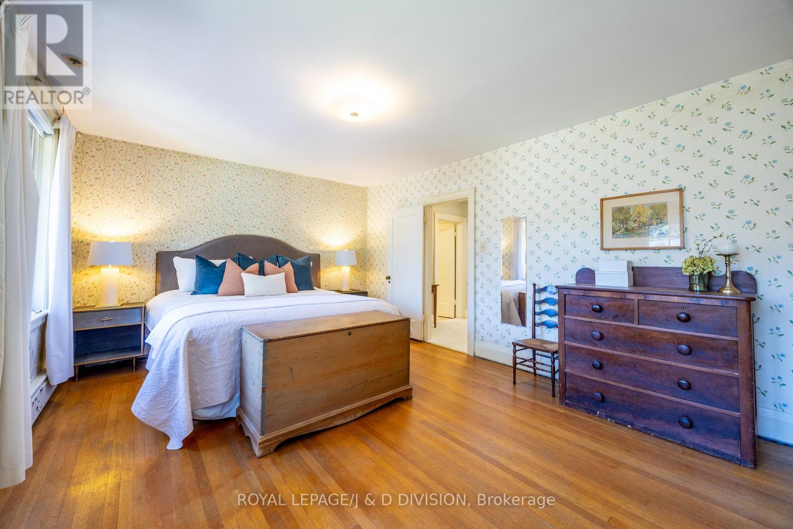 50 Eastbourne Avenue, Toronto (Yonge-Eglinton), Ontario  M5P 2G2 - Photo 18 - C12472321
